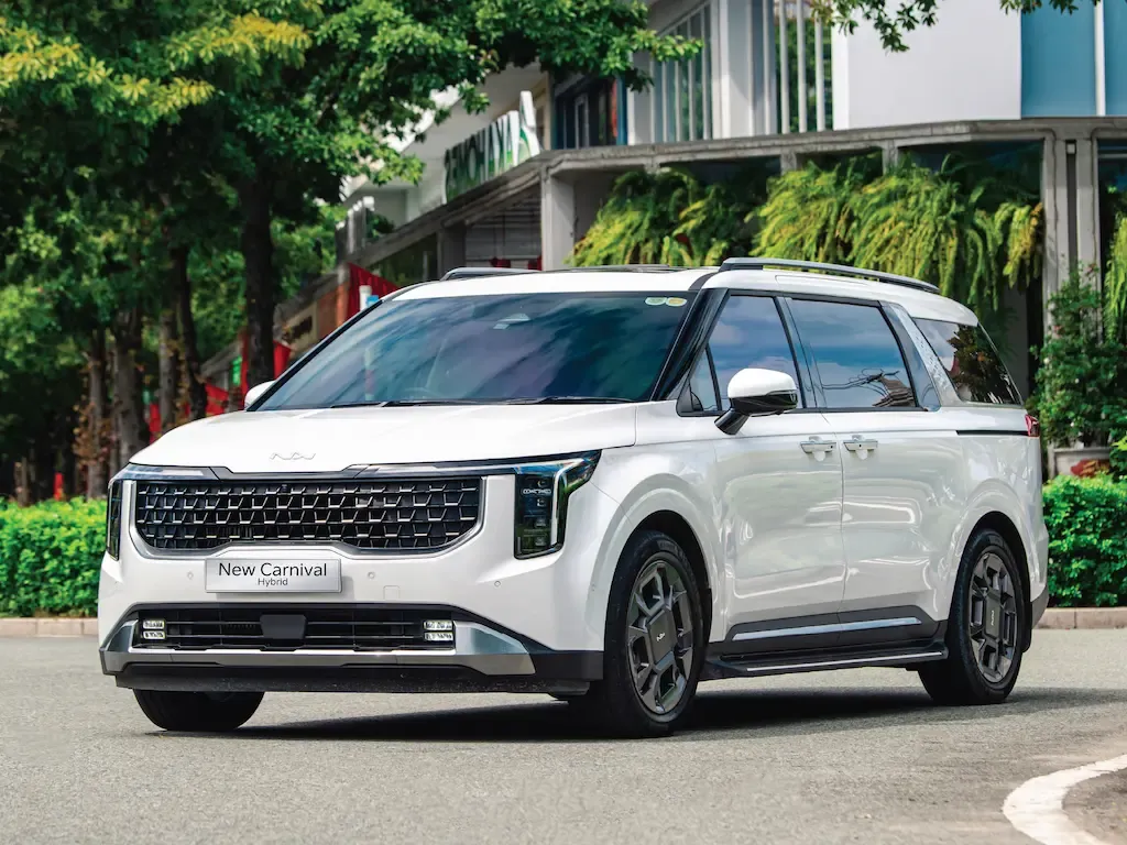 Kia Carnival cao cấp